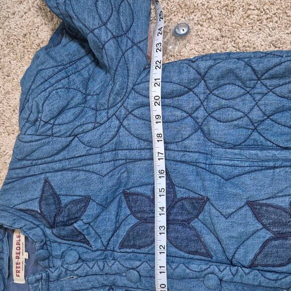 Free People Quinn Quilted Denim Jacket Size S - Picture 5 of 10